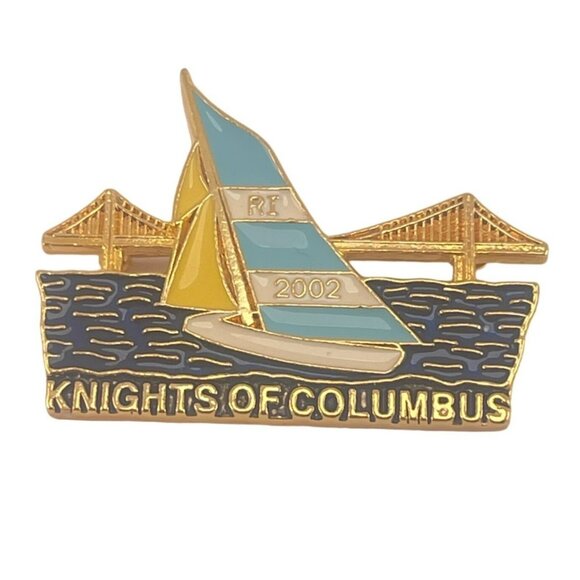 Knights Of Columbus 2002 Enamel Pin Sailboat & Bridge Design - Picture 1 of 6